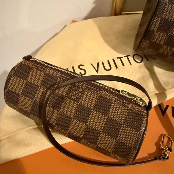 LV Damier Ebene Pochette Authentic - Picture 3 of 10